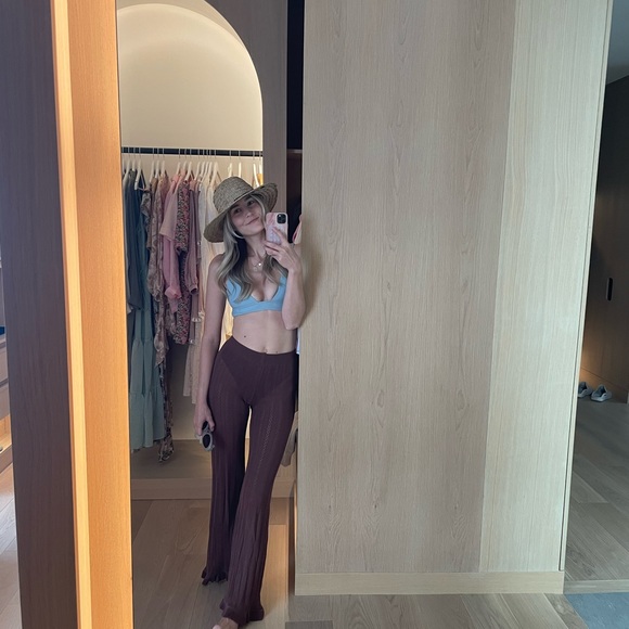 Meet your Posher, Erica - Picture 4 of 7